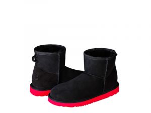 Red black and white uggs top